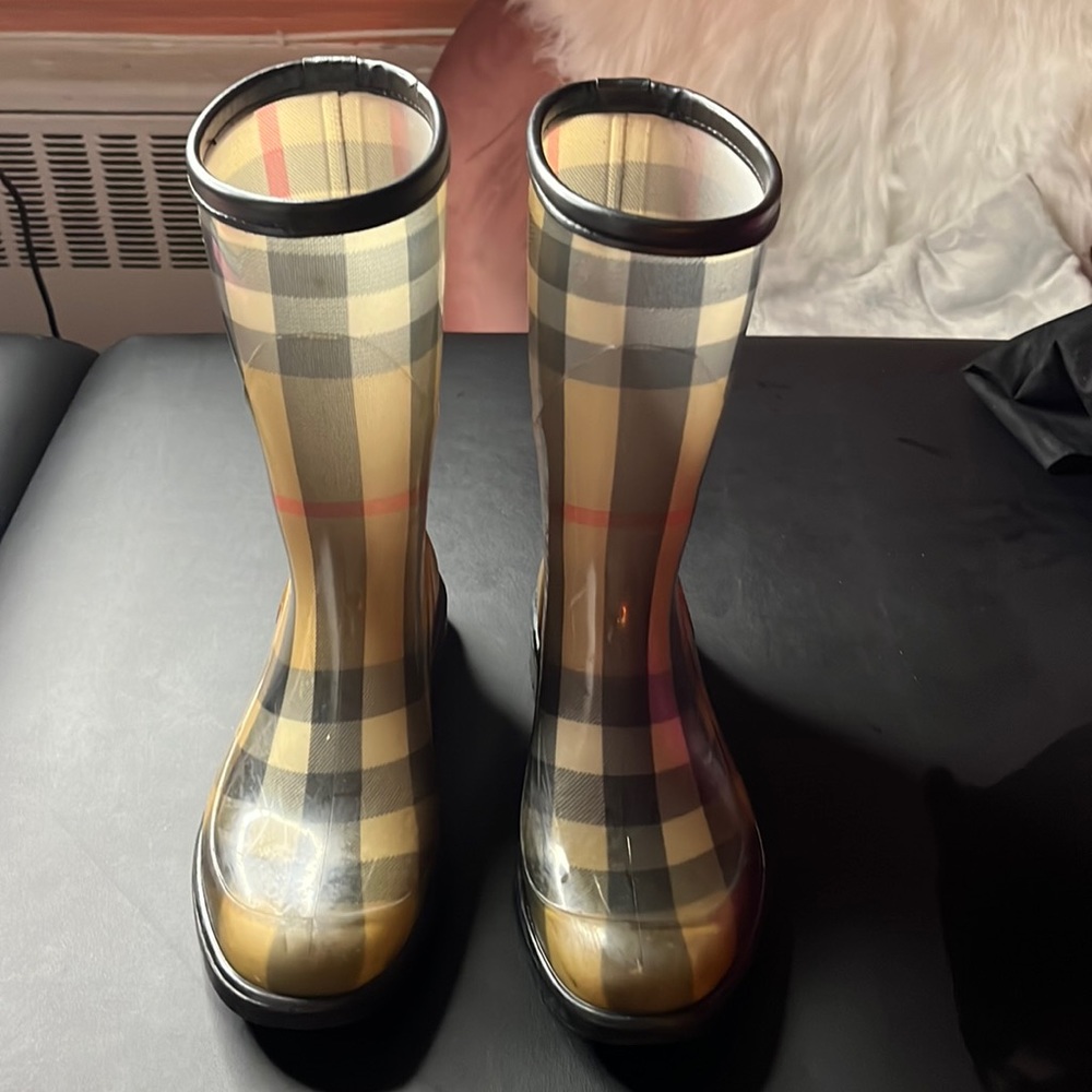 Burberry rain boots